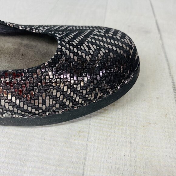 Alegria By PG Lite PEWTER DAZZLER PET-532 Leather Slip On Flat Shoes Size 8.5 - Picture 13 of 14